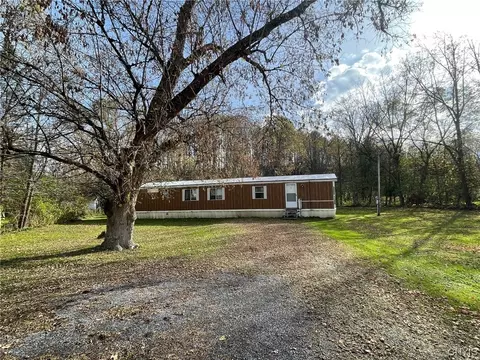 7248 Creek Rd, Lincoln, NY 13421