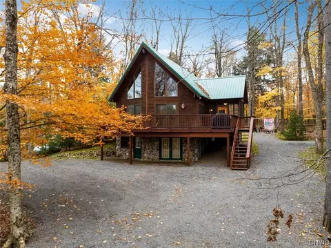 142 Sonne Rd, Webb, NY 13420