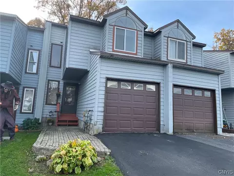 111 Sudbury Dr, Salina, NY 13088