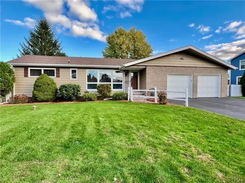 7364 Rosewood Cir, Syracuse, NY 13212