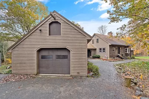 8481 Halstead Rd, Vienna, NY 13308