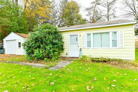 1115 Utica St, Fulton, NY 13069