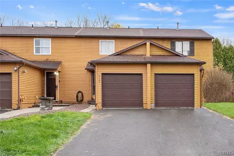 6123 Bethlehem Ln, Cicero, NY 13039