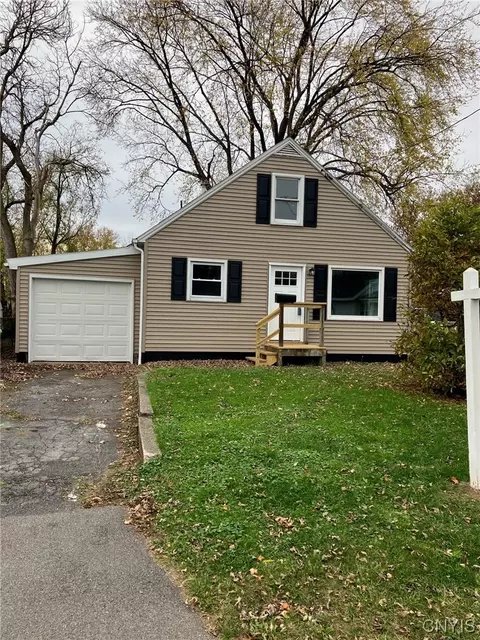 314 Raphael Ave, Salina, NY 13211