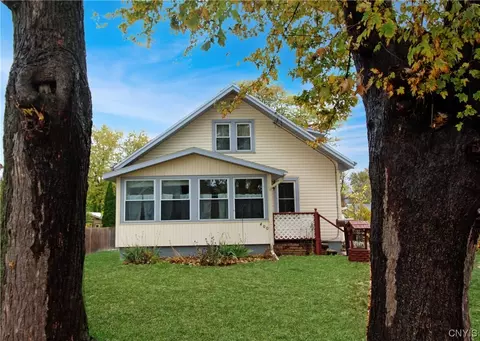 400 Mackay Ave, Syracuse, NY 13219