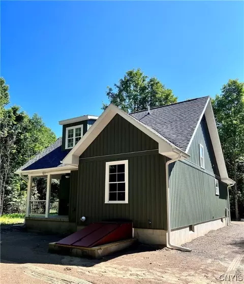 243 Nine Mile Point Rd, Scriba, NY 13126