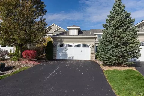 155 Avriel Dr, Fayetteville, NY 13066
