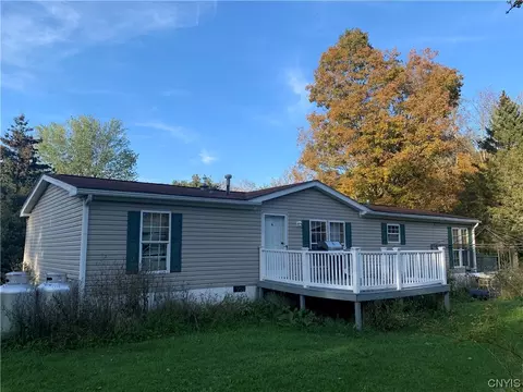 127 Canaan Heights Rd, Locke, NY 13092