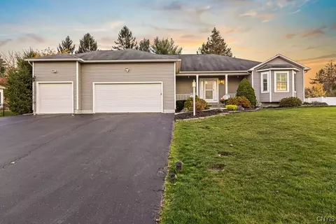 5131 Prairieview Dr, Onondaga, NY 13031