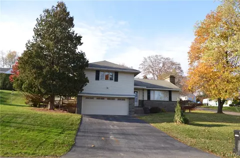 10 Gilbert Rd, Whitestown, NY 13492