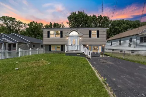 411 Frederick St E, East Syracuse, NY 13057