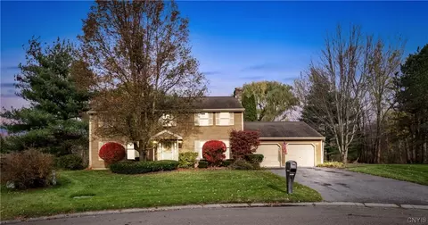 7415 Eastgate Cir, Salina, NY 13090