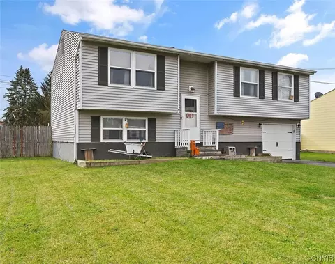 4961 Windgate Rd, Liverpool, NY 13088
