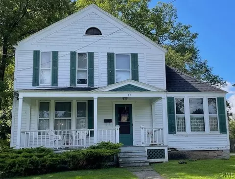 17 Chenango St, Cazenovia, NY 13035