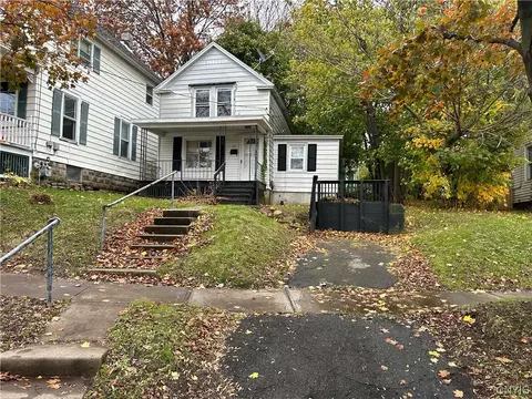 225 Syracuse Ave, Oswego, NY 13126