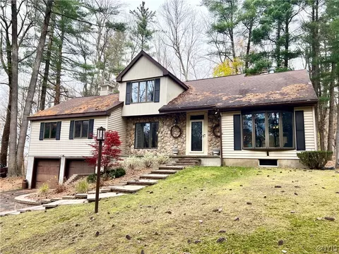 136 Kerfien Rd, Scriba, NY 13126