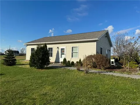 13473 Case Rd, Lyme, NY 13622