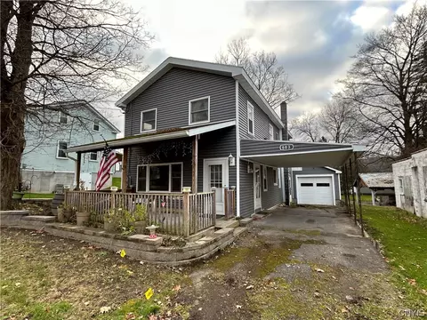 683 Lincklaen St, Deruyter, NY 13052