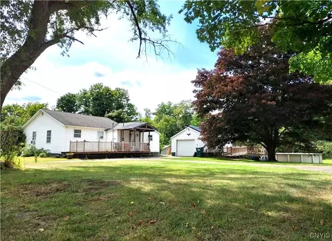 51 Bangall Rd, Parish, NY 13131
