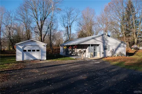 21975 Admirals Walk, Le Ray, NY 13601