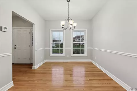 5868 Invincible Dr, Onondaga, NY 13078 photo 6