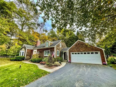 112 Fairfield St, Fayetteville, NY 13066