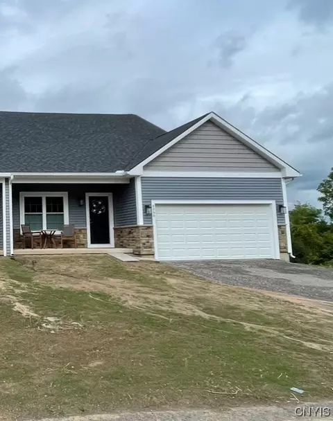 8066 Forest Ridge Lane Ln, Lysander, NY 13027