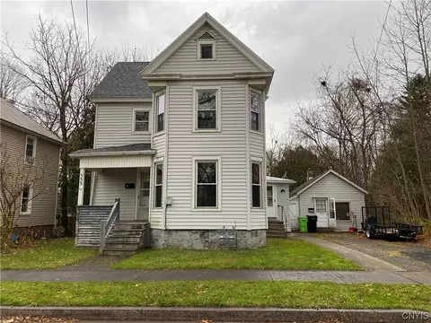 533 533 12 Elizabeth St, Oneida, NY 13421