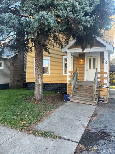 309 S Midler Ave #11, Syracuse, NY 13206