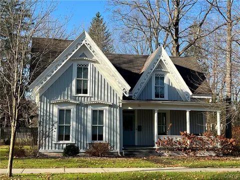 38 Maple Ave, Hamilton, NY 13346