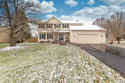 4320 Loveland Dr, Clay, NY 13090
