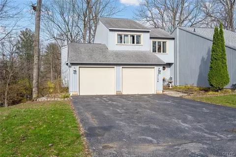 3134 Fiddlehead Gln, Lysander, NY 13027