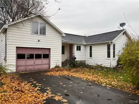 135 Hazel Ave, East Syracuse, NY 13057