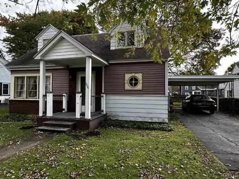 106 W Van Buren St, Oswego, NY 13126