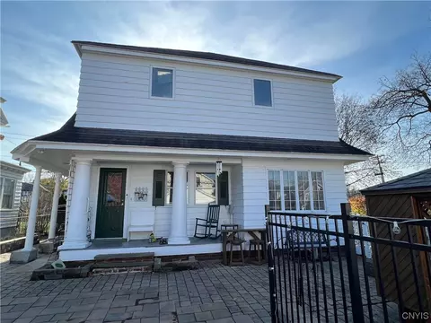 100 Hampton Rd, Syracuse, NY 13203 photo 3