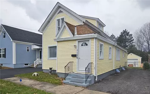 1136 Leeds St, Utica, NY 13501