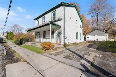 38 N Division St, Auburn, NY 13021