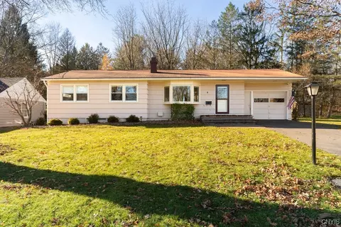 8 S Ten Eyck Ave, Cazenovia, NY 13035