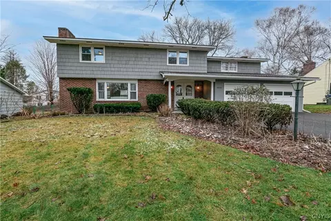 4816 Candy Ln, Manlius, NY 13104