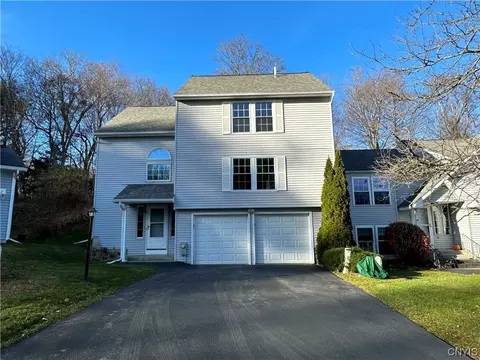 26 Rockport Rd, New Hartford, NY 13413