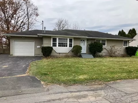 20 Wilbert Dr, Salina, NY 13212