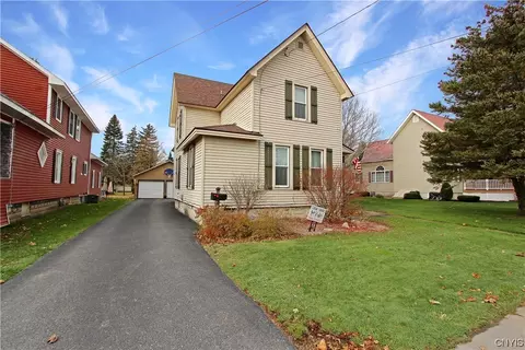 7673 E State St, Lowville, NY 13367