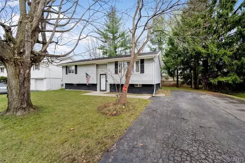 53 Sauquoit St, Whitestown, NY 13492