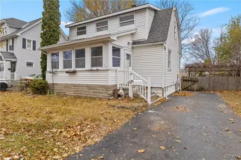 58 Mosley Rd, Greece, NY 14616