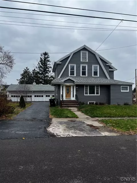 119 Hamden Dr, Salina, NY 13208