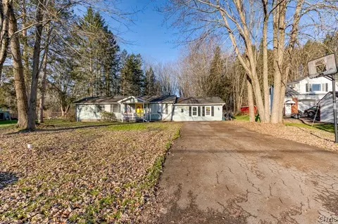 59 Spring St, Schroeppel, NY 13135 photo 4
