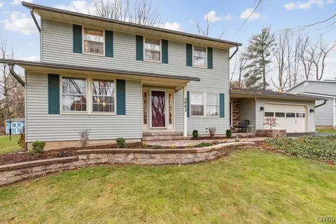 4003 Arrowhead Ln, Salina, NY 13090