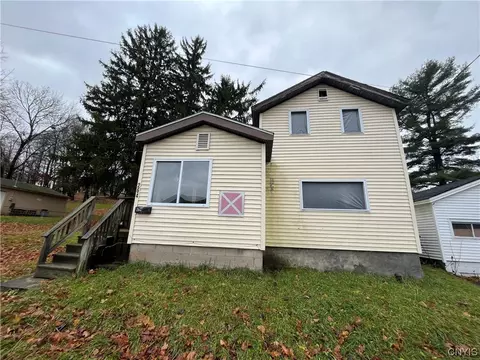 264 Duer St, Oswego, NY 13126