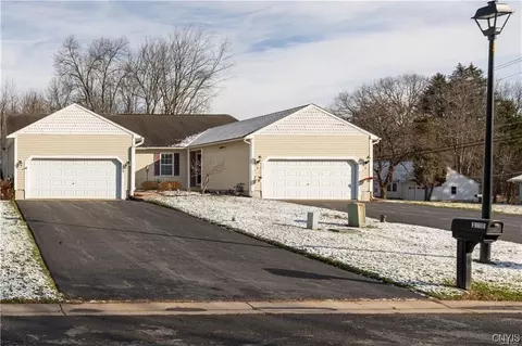 100 Sleeth Mill Cir, Syracuse, NY 13212