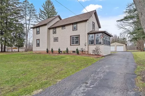 7173 Collamer Rd, East Syracuse, NY 13057